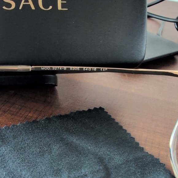 Versace Transparent Eyewear with Gold Details - Picture 4 of 10